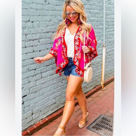 Anthropologie Mahila‎ Rae Hot Pink Floral Kimono Shrug. OS